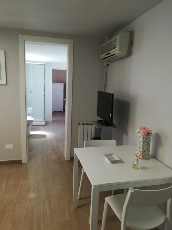 Sweet Room In Center ปาแลร์โม ภายนอก รูปภาพ
